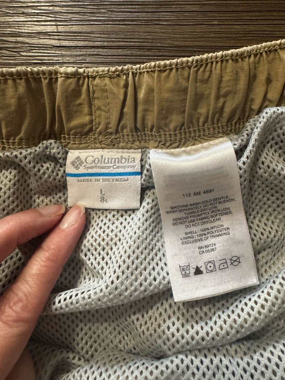 Columbia Men's Tan Elastic Waist Outdoor Shorts - Picture 7 of 10